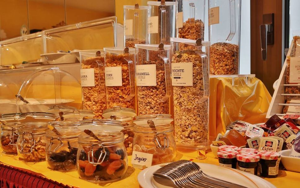 Buffet Photo