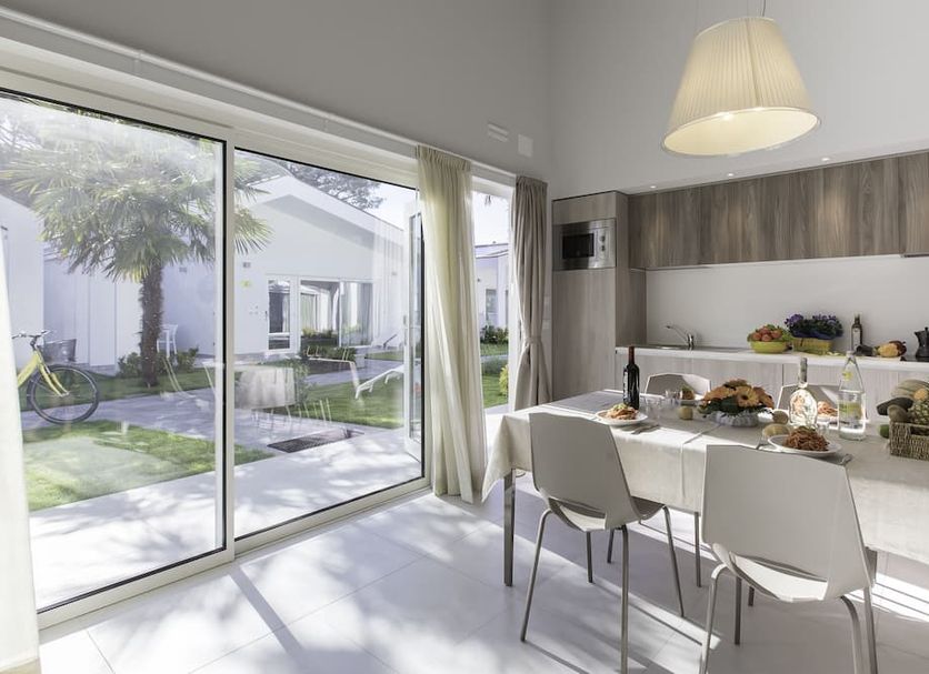 Dining room Photo