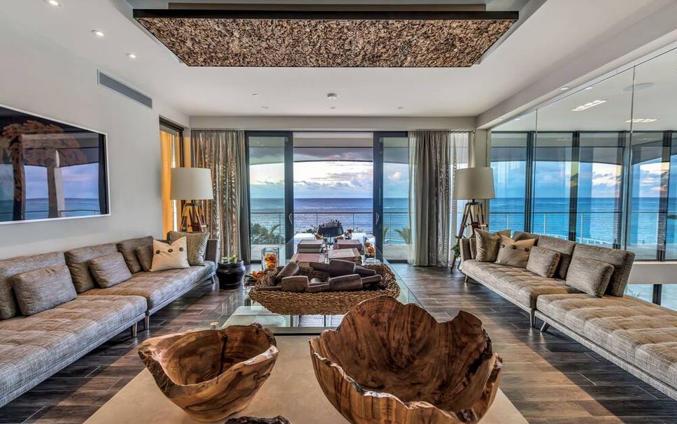 Living room Photo
