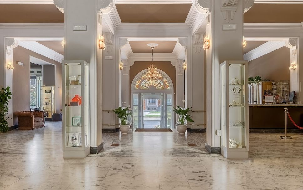 Lobby Photo