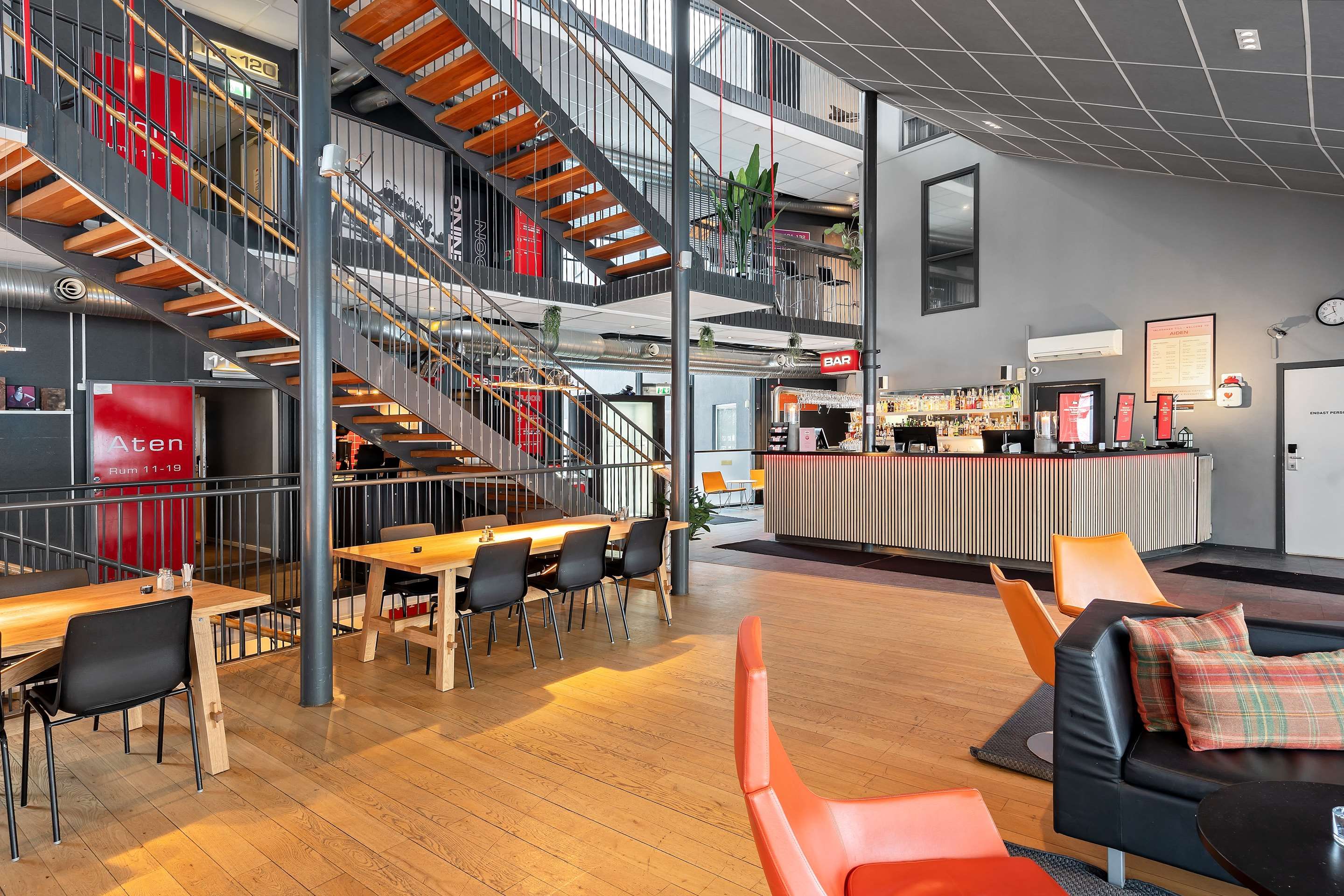 Restaurant Photo