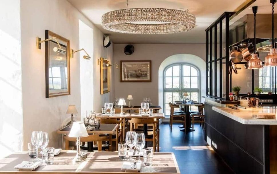 Restaurant Photo