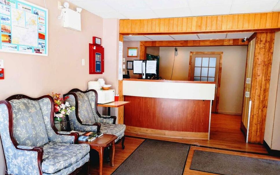 Front desk Photo