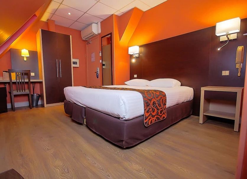 Bedroom Photo