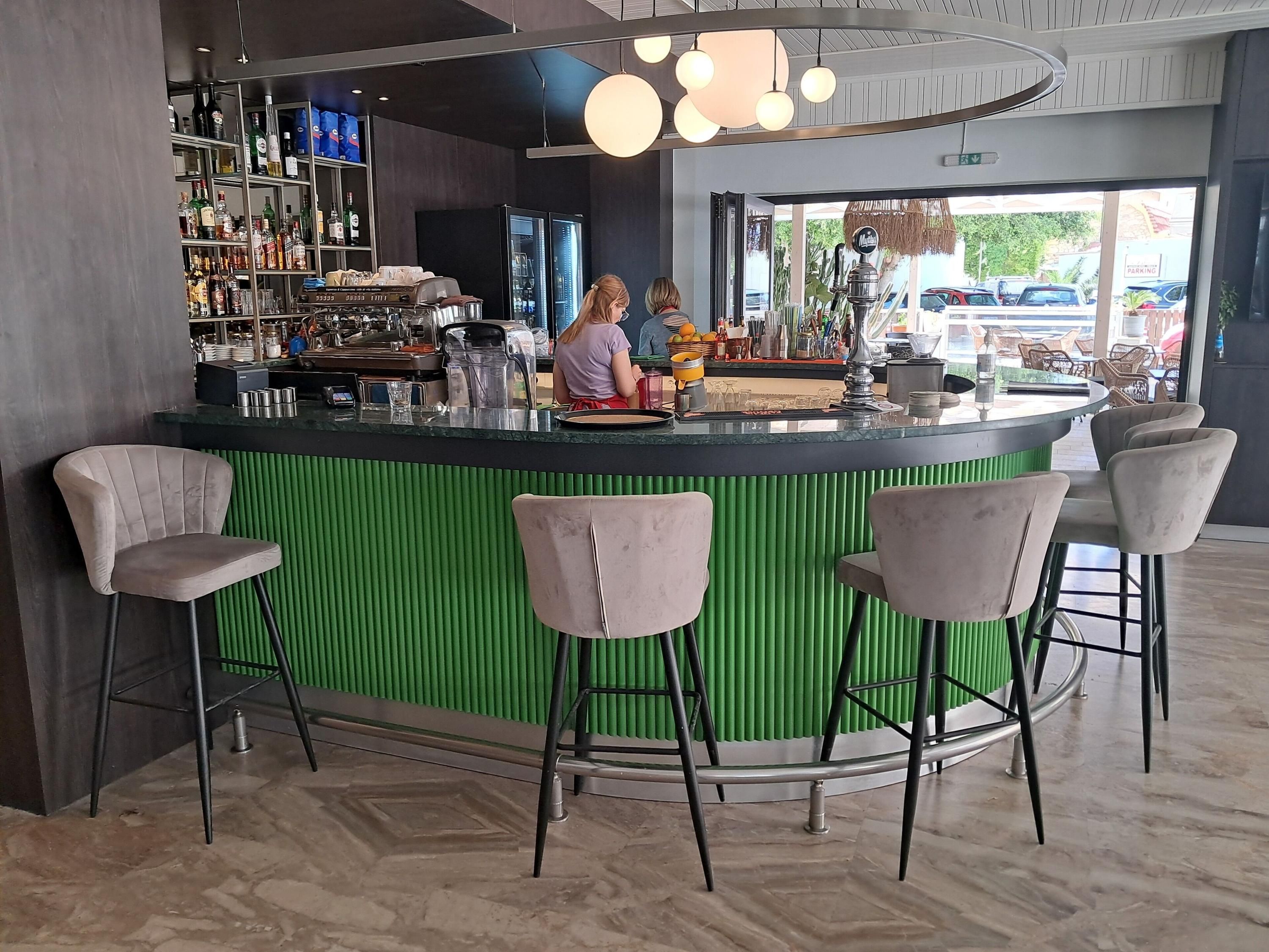 Bar Photo