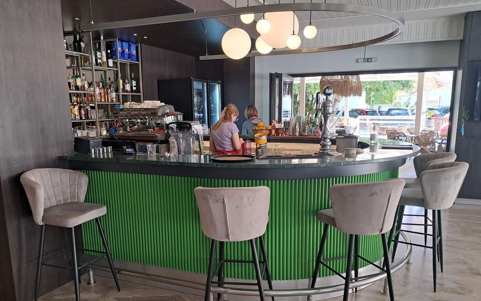 Bar Photo