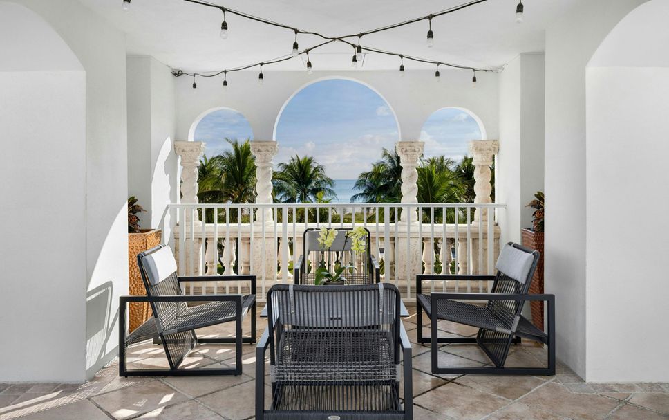 Balcony Photo