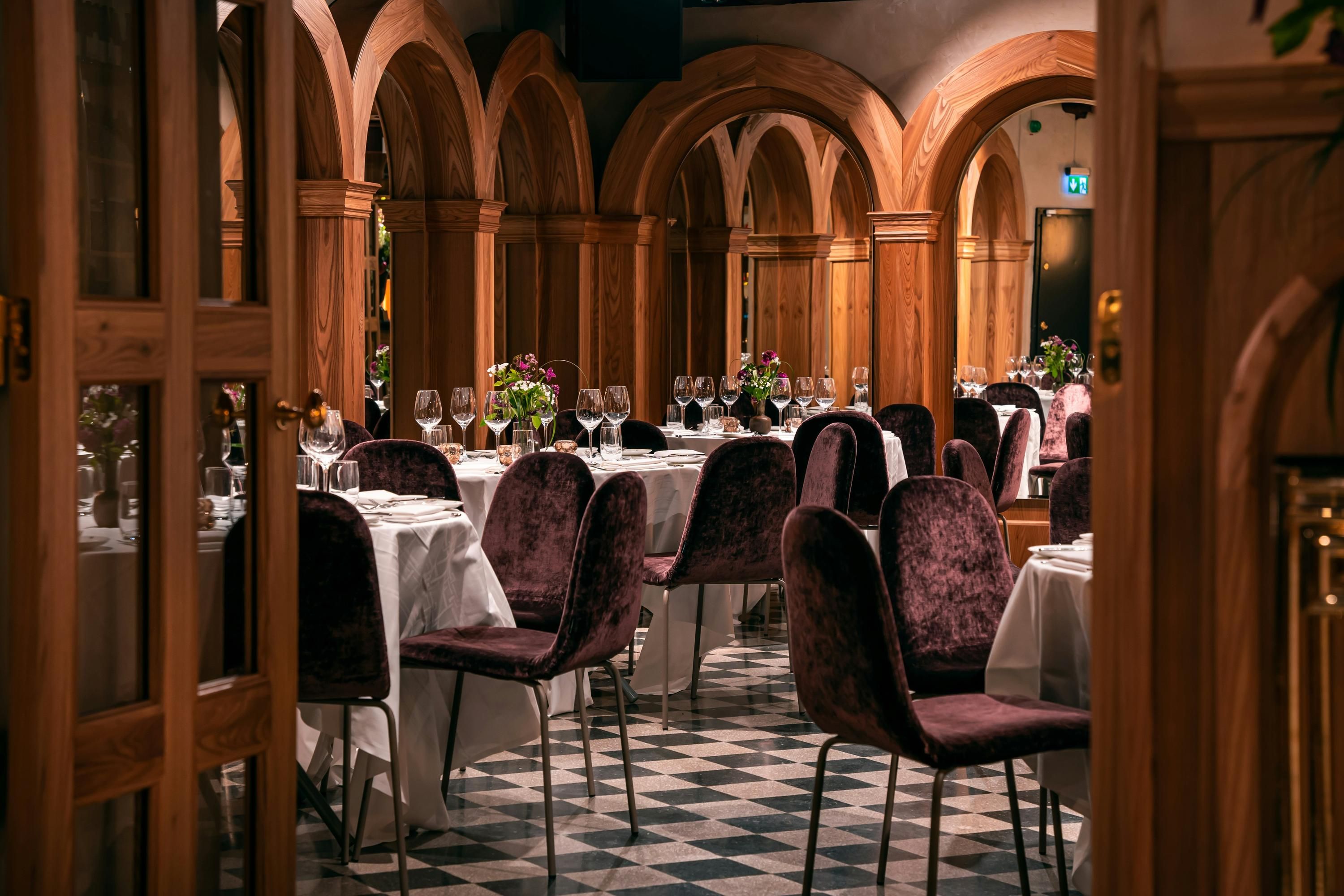 Banquet hall