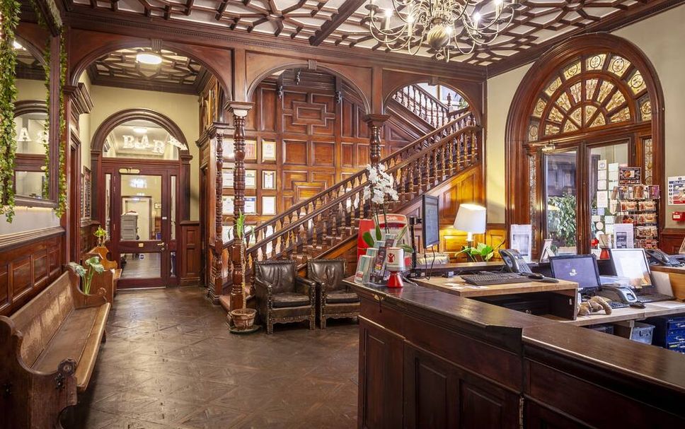 Front desk Photo