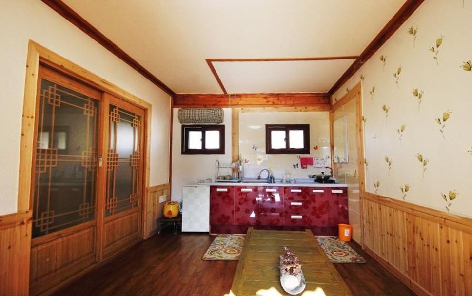 Kitchen Photo