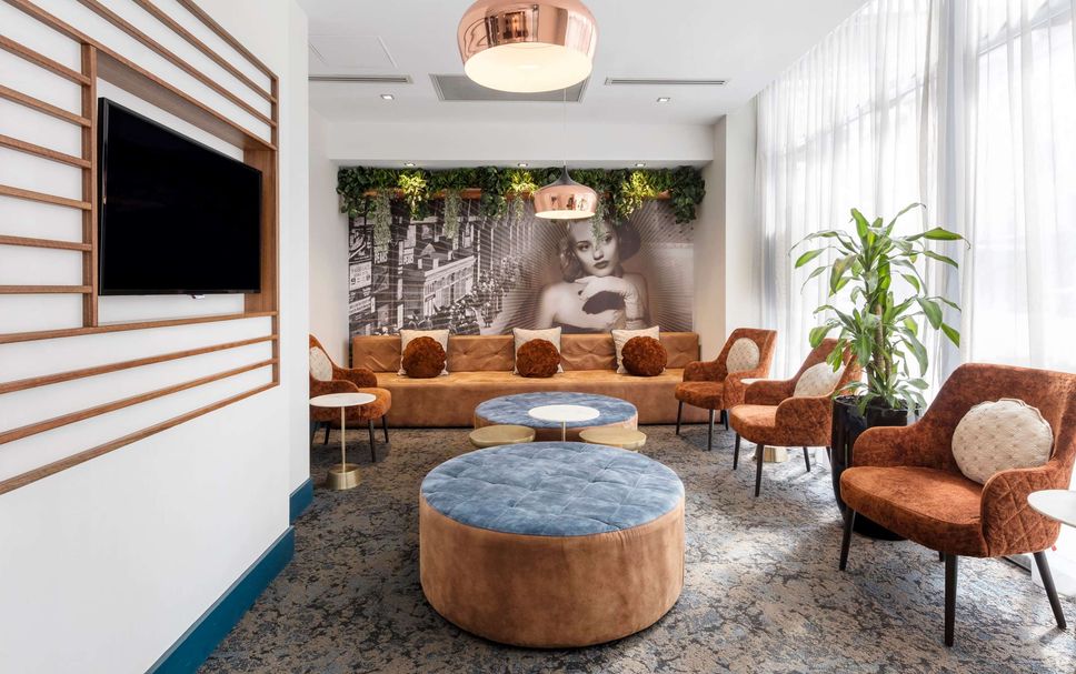 Lounge Photo
