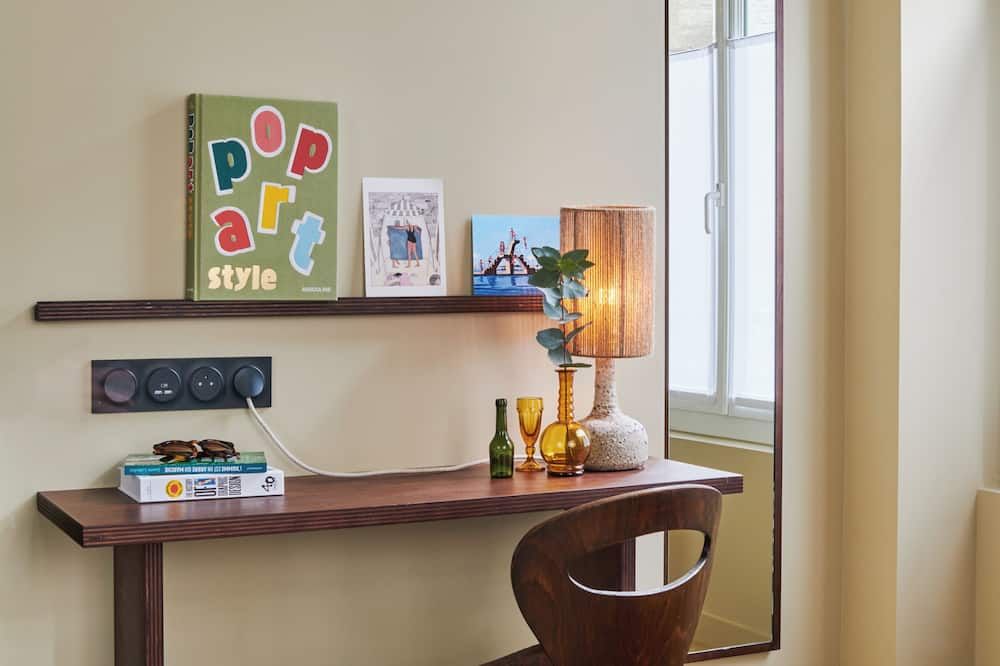 Room amenity