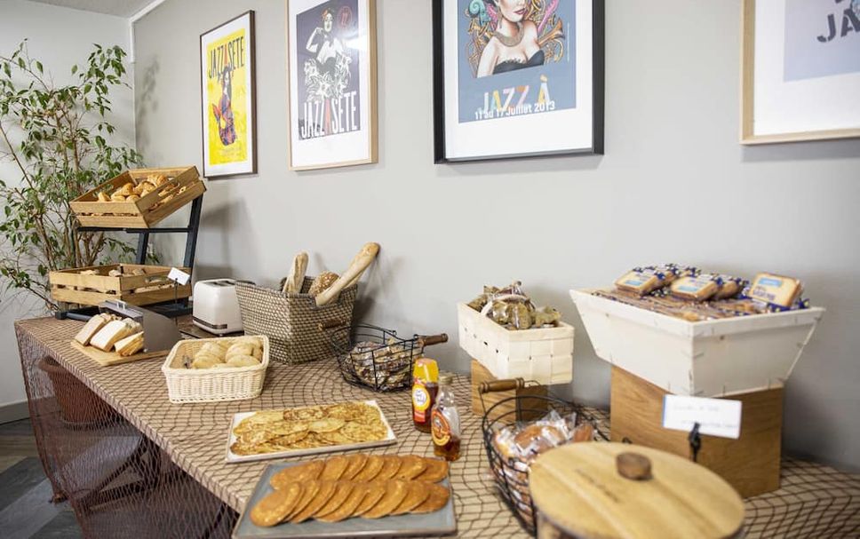 Buffet Photo