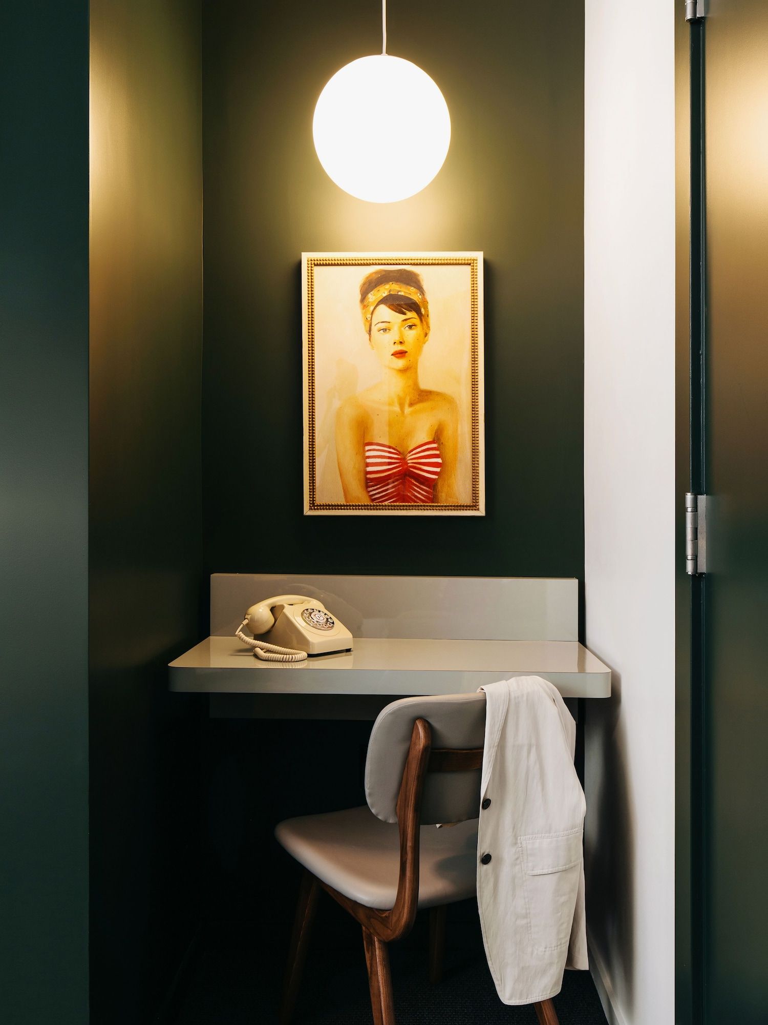 Room amenity