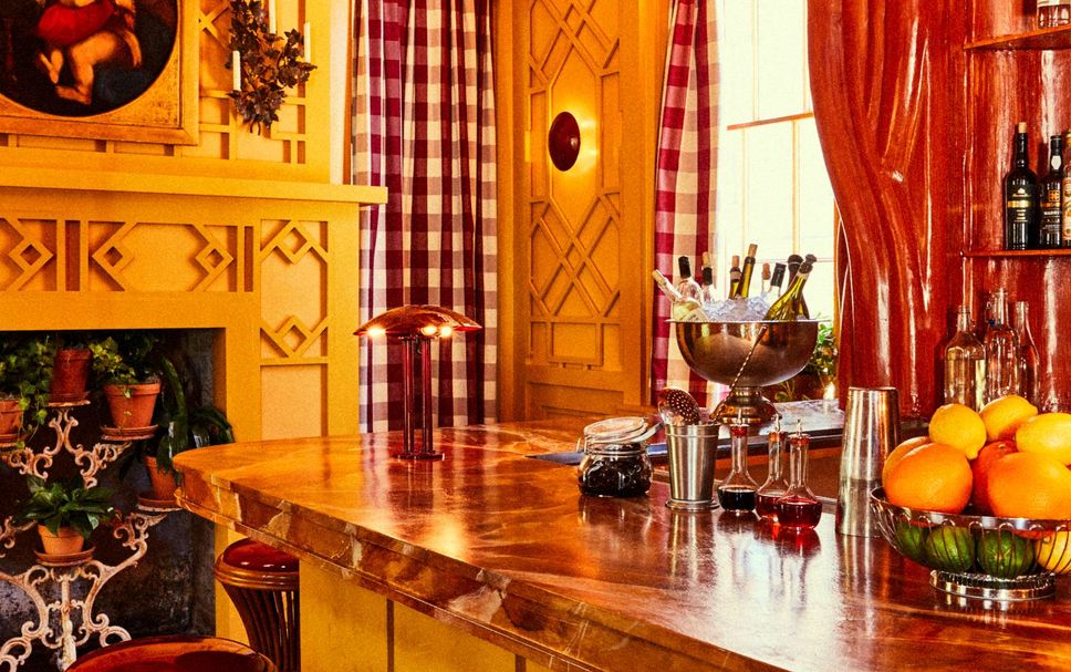 Bar Photo