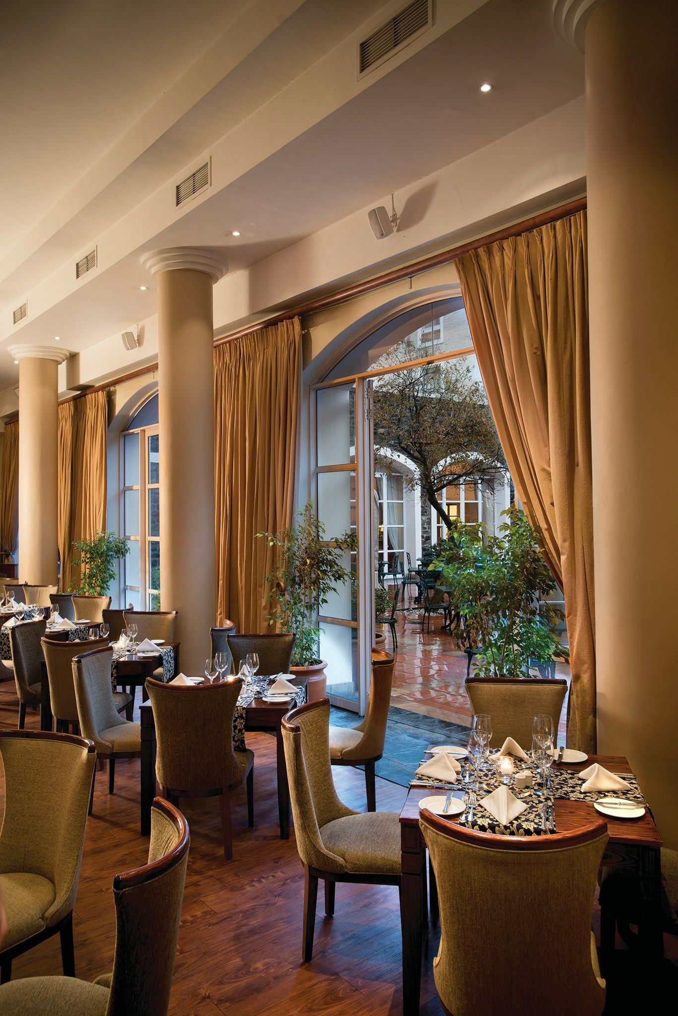 Restaurant Photo