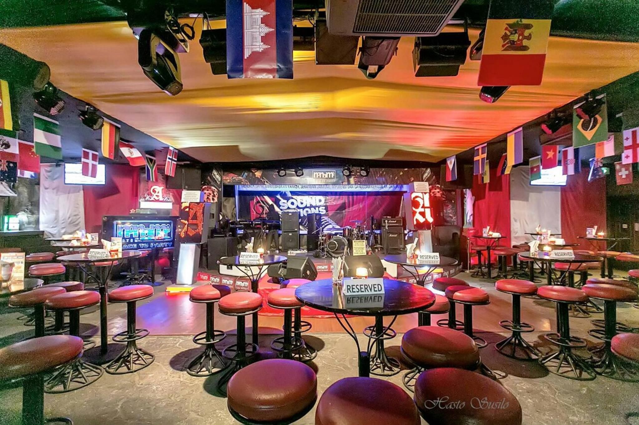 Bar Photo