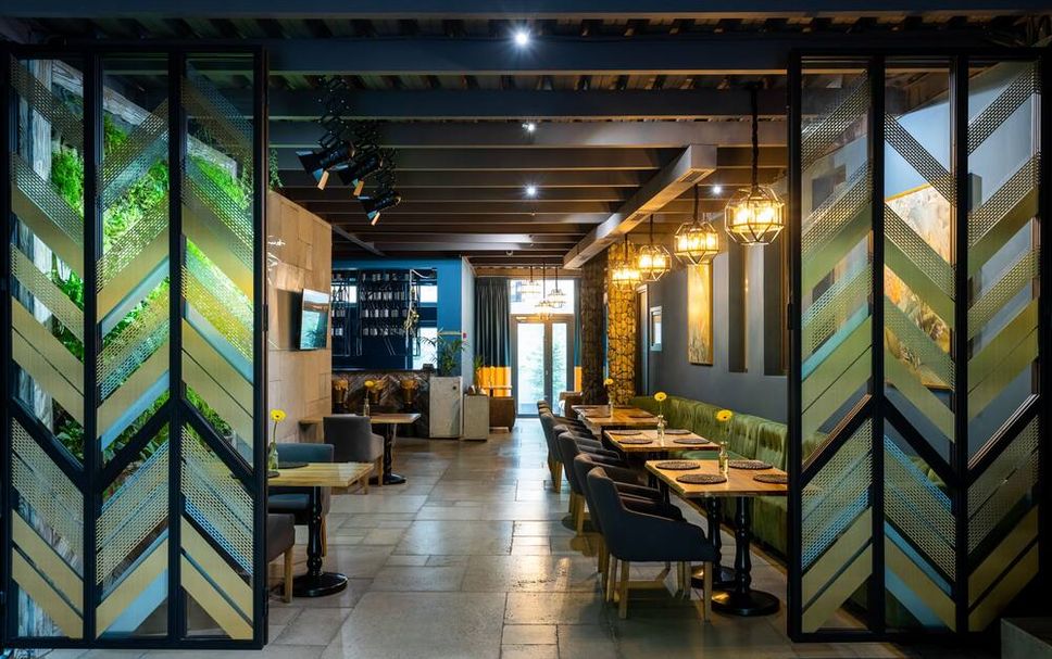 Restaurant Photo