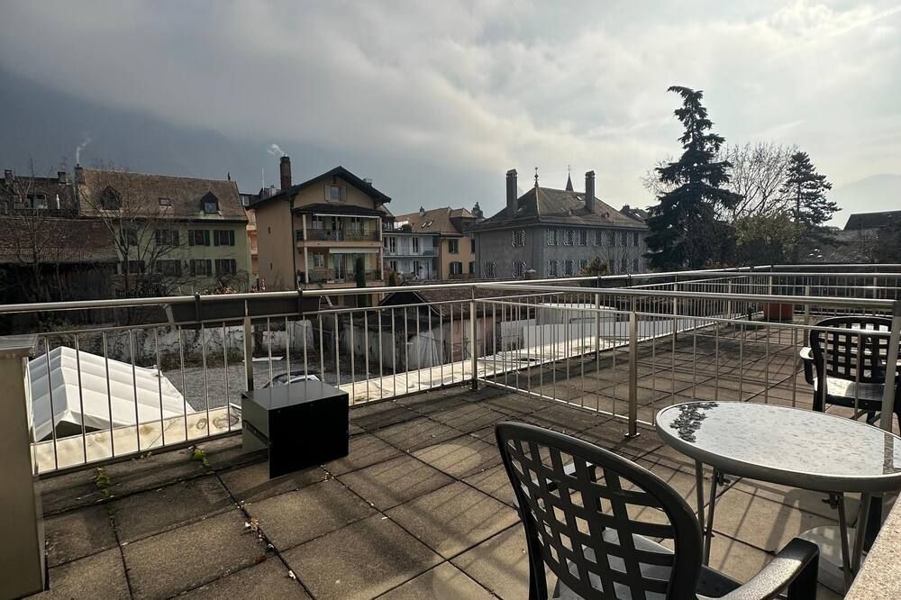 Balcony Photo