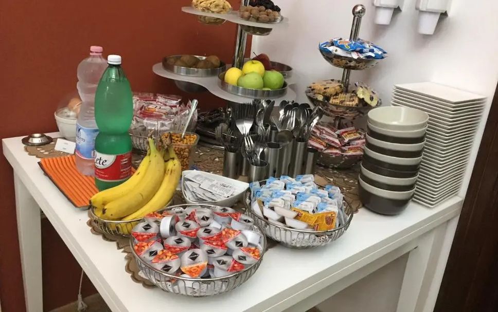 Buffet Photo