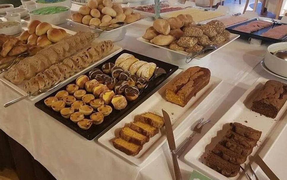 Buffet Photo