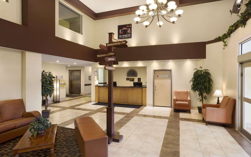 Front desk Photo