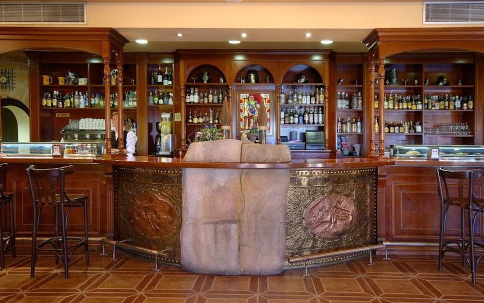 Bar Photo