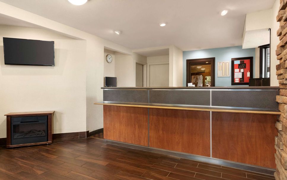 Front desk Photo