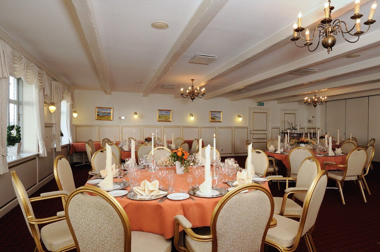 Banquet hall