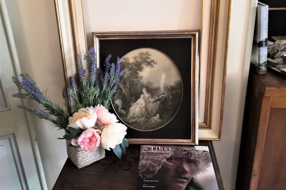 Room amenity