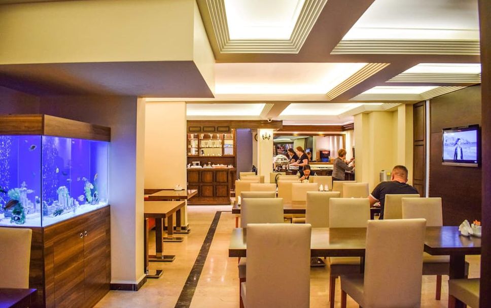 Restaurant Photo