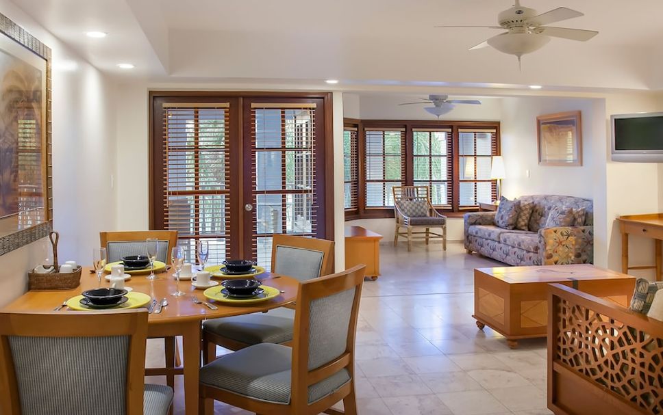 Dining room Photo