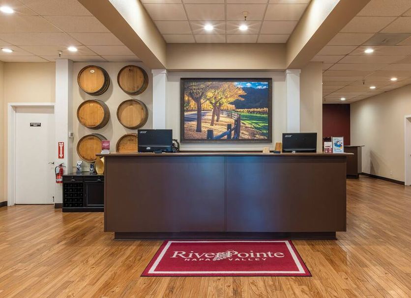Front desk Photo