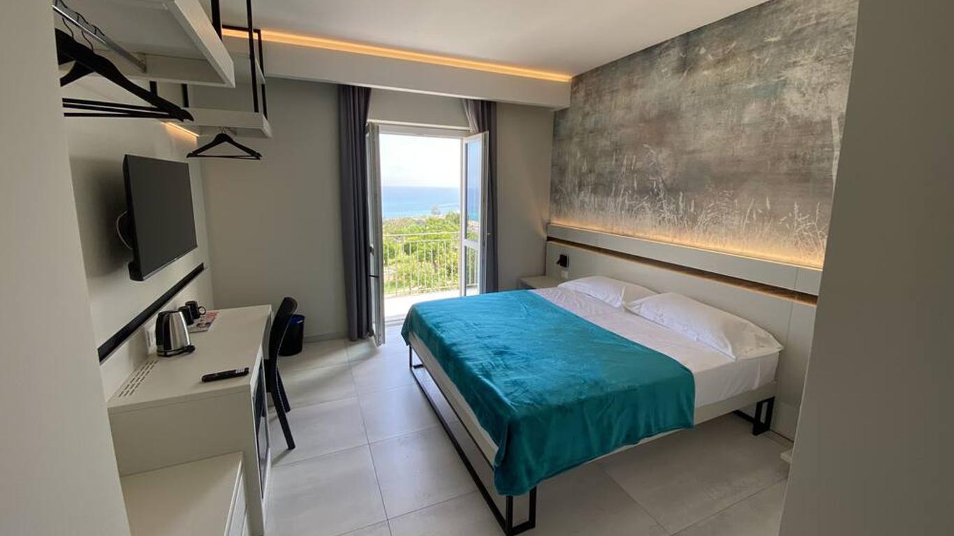 Aether Suites Tropea