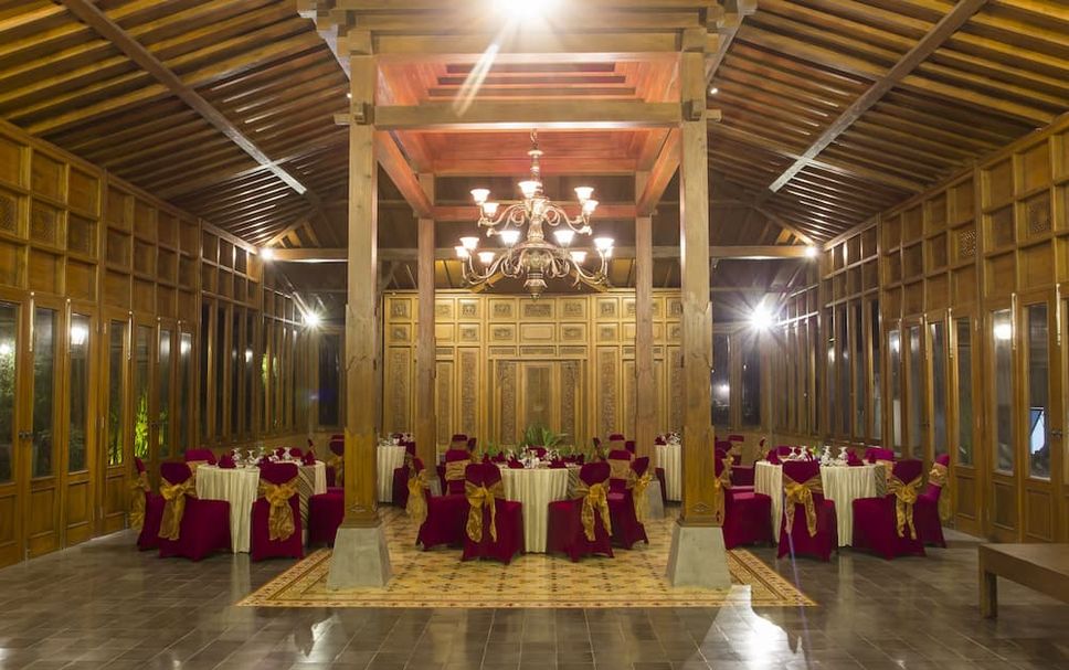 Banquet hall Photo
