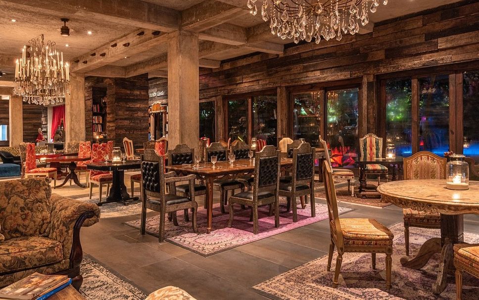 Restaurant Photo