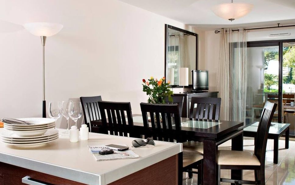 Dining room Photo
