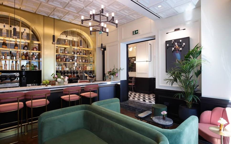 Bar Photo
