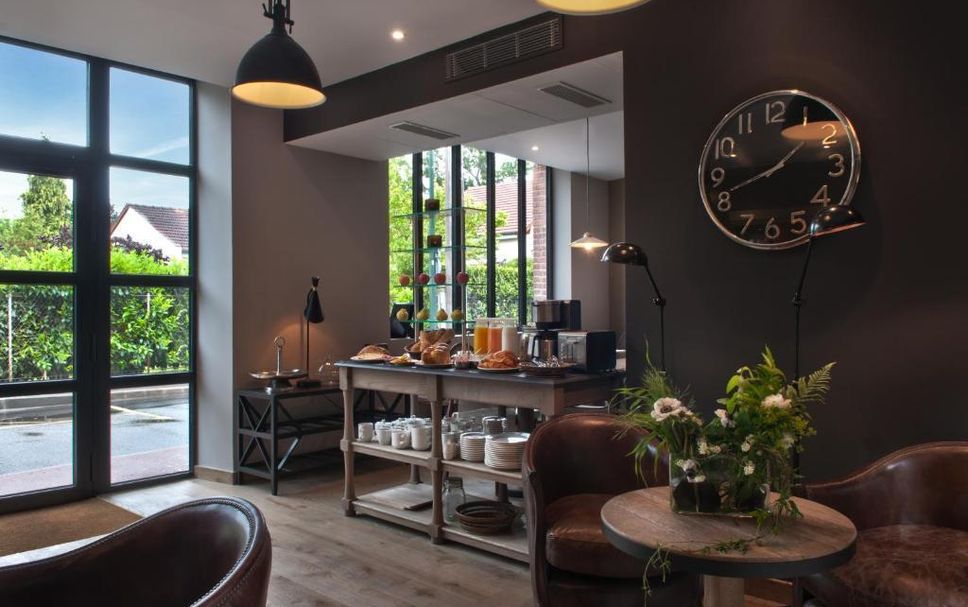 Restaurant Photo