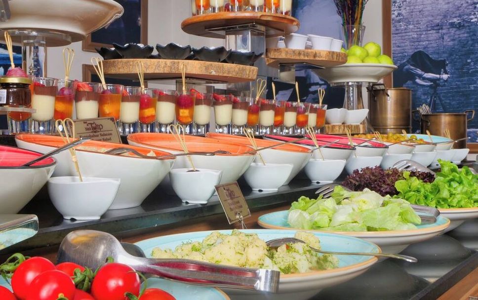 Buffet Photo