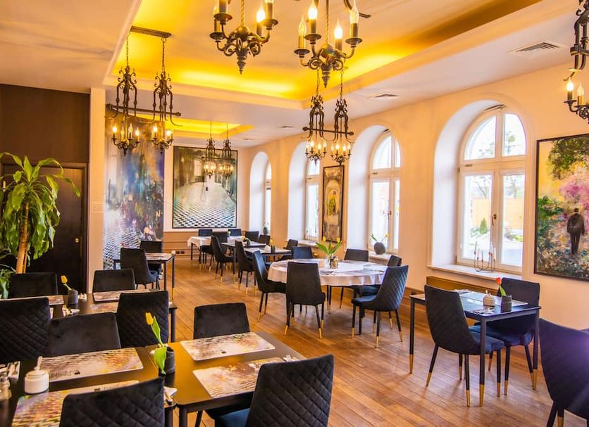 Restaurant Photo