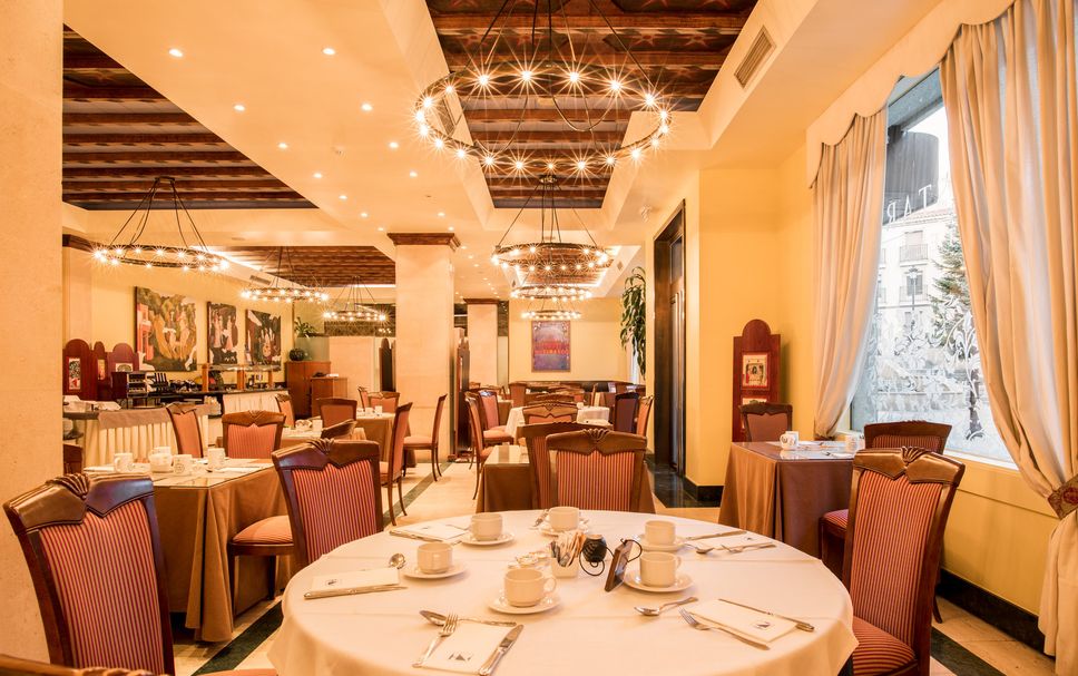 Restaurant Photo