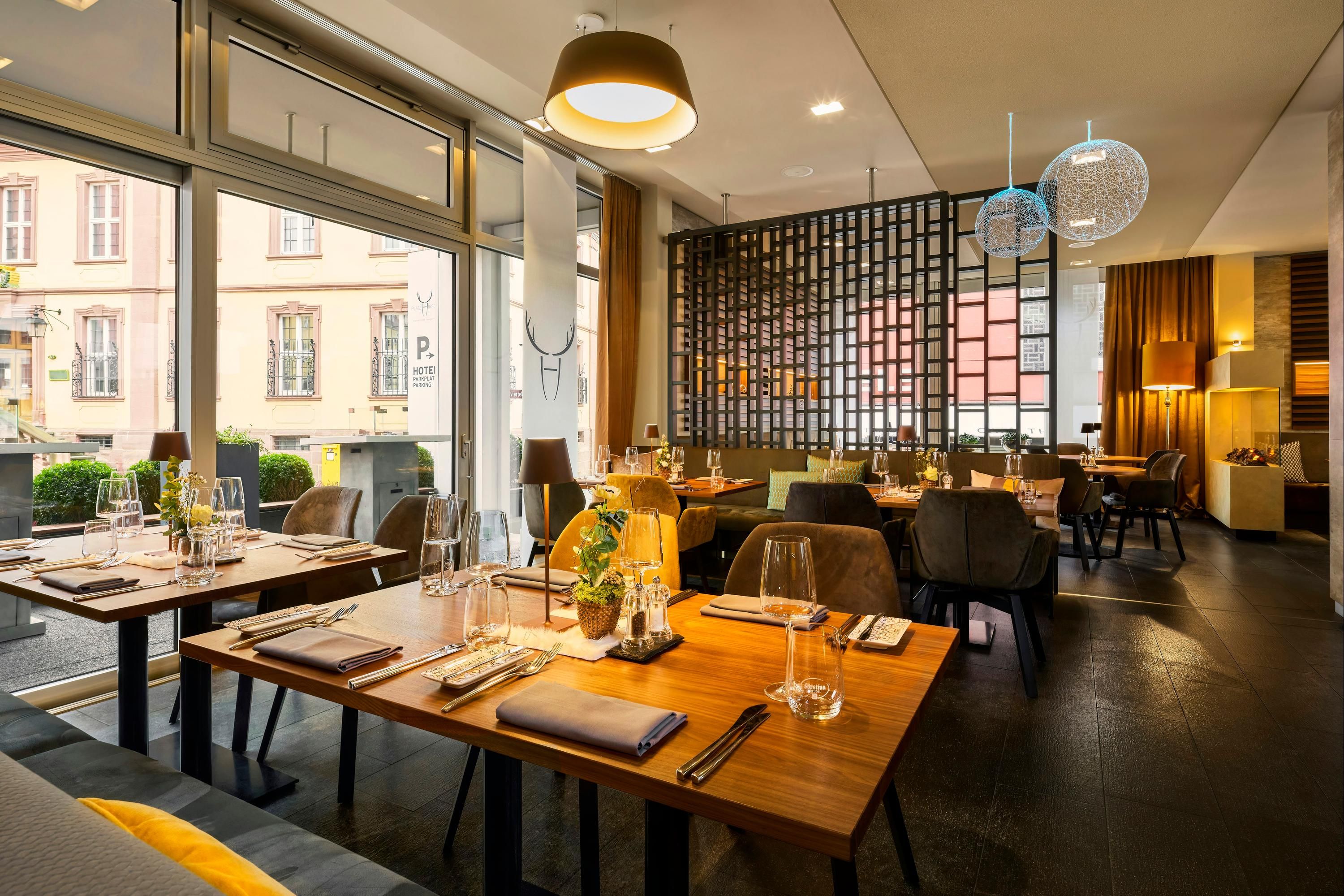 Restaurant Photo