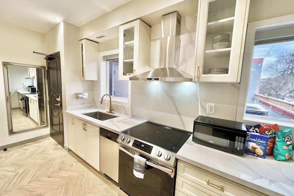 Kitchen Photo