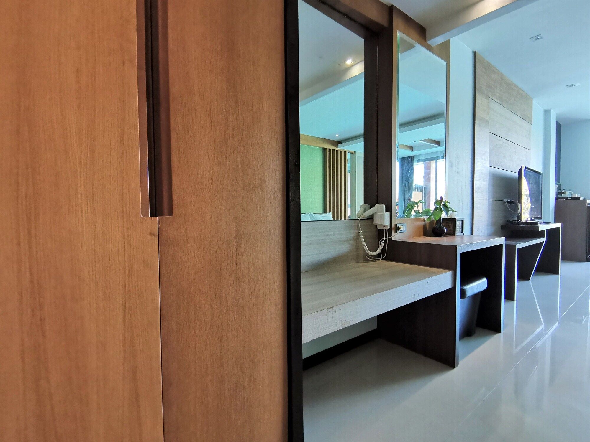 Room amenity