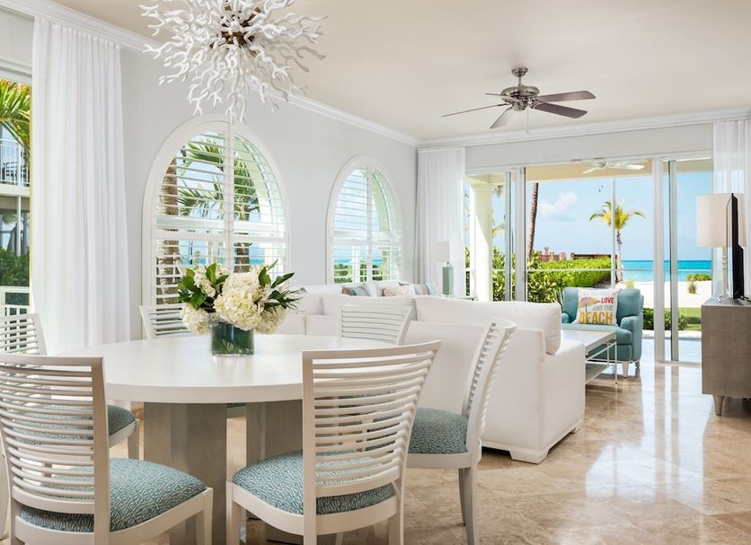 Dining room Photo