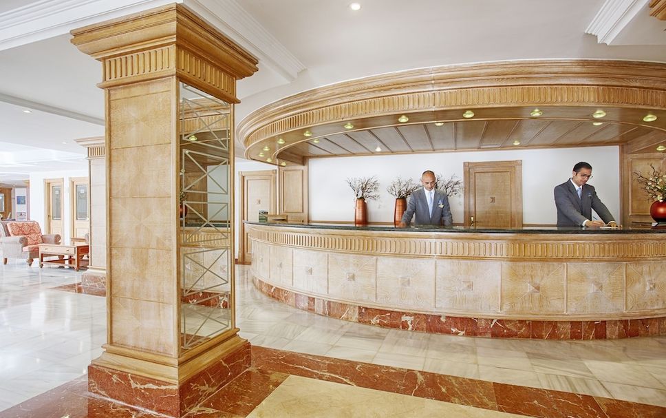 Front desk Photo
