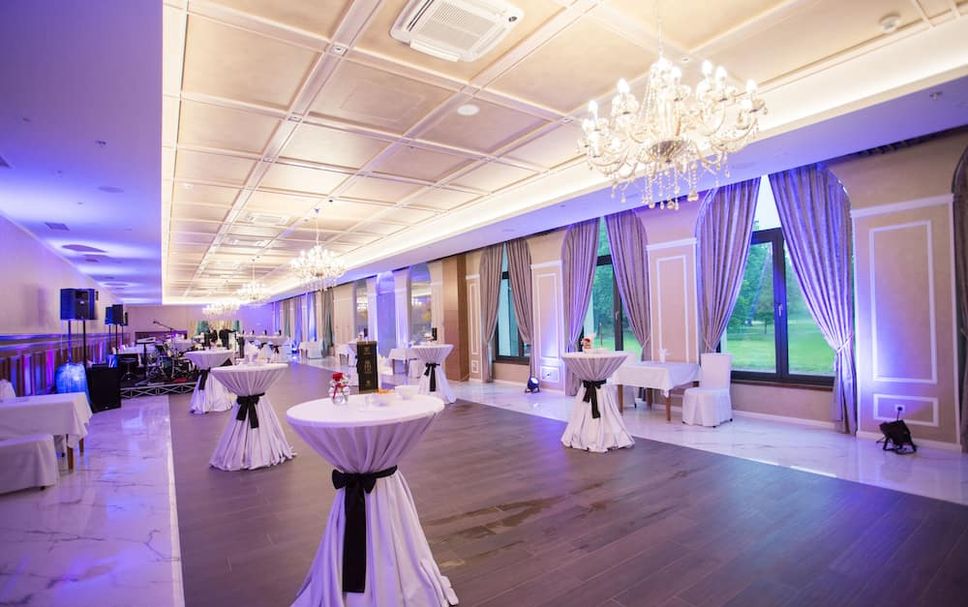 Banquet hall Photo