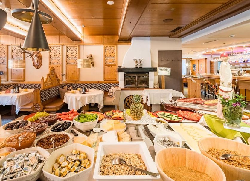 Buffet Photo