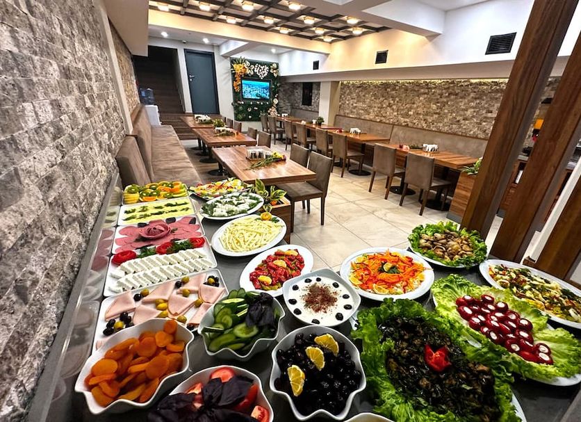 Buffet Photo